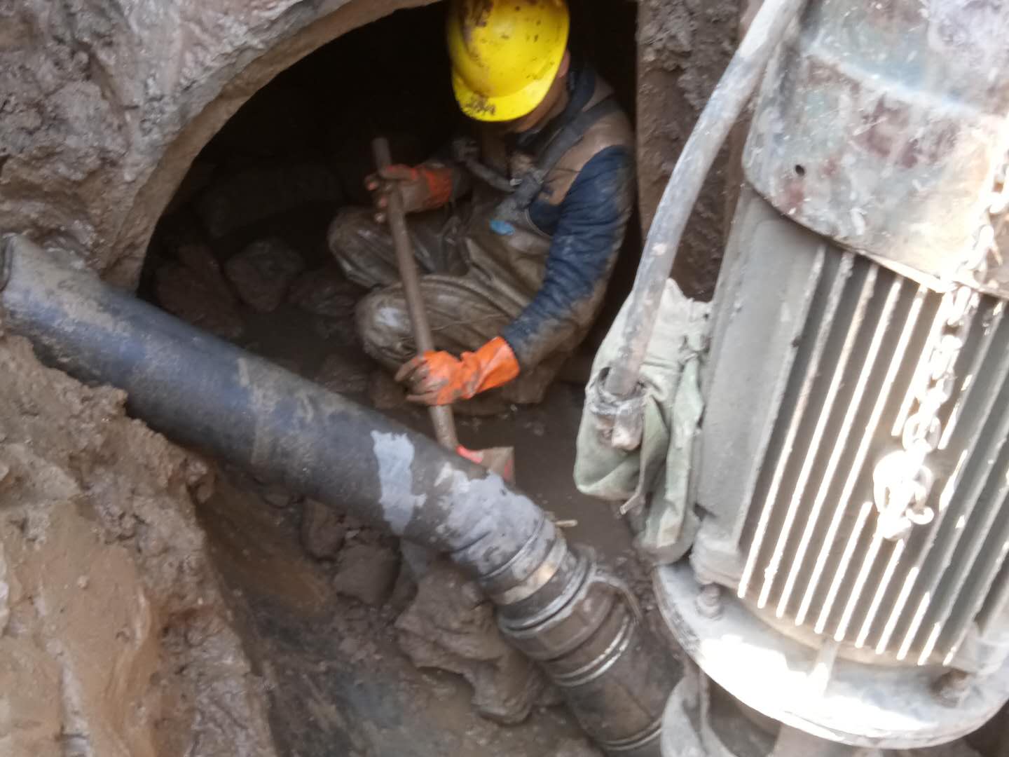 松柏镇管道清淤